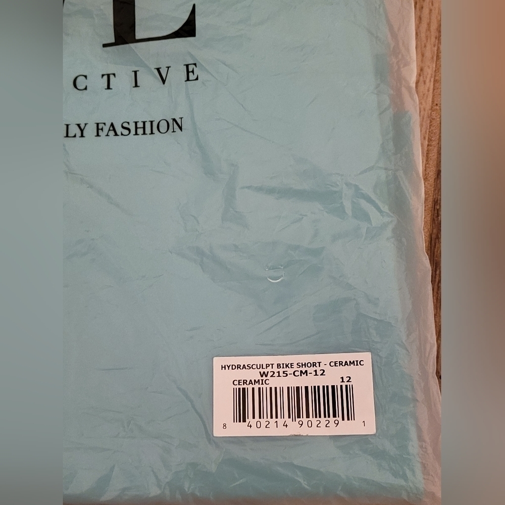 IVL Collective Hydrasculpt Bike Shorts Teal Blue Size 12 - Picture 5 of 10
